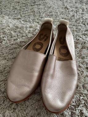Sorel Metallic Blush Pink Leather Slip-On Flats